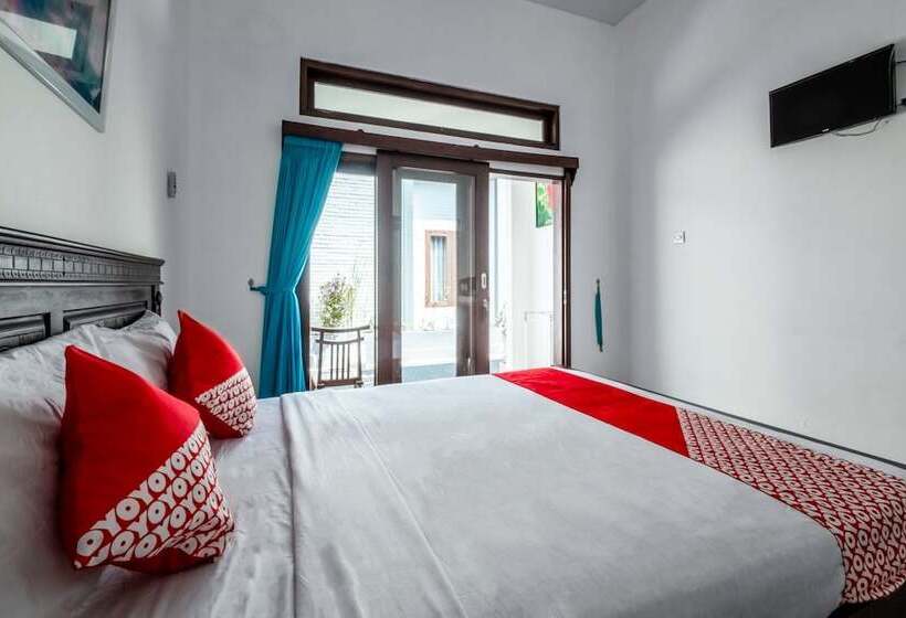 ユースホステル Villa Sari By Oyo Rooms