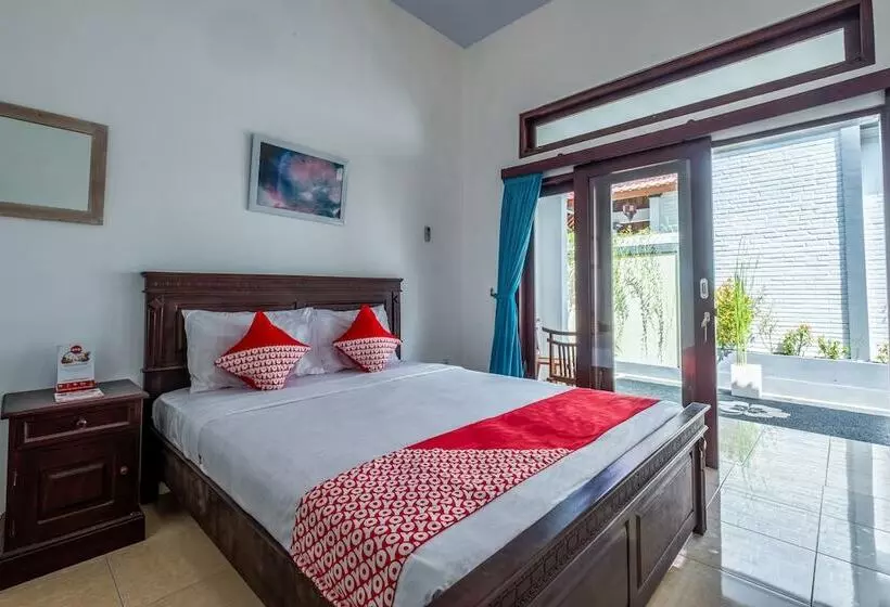 ユースホステル Villa Sari By Oyo Rooms