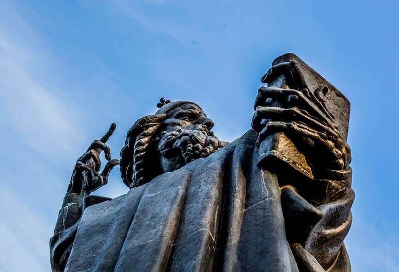 Aamiaismajoitus (B&B) Flos Luxury Rooms