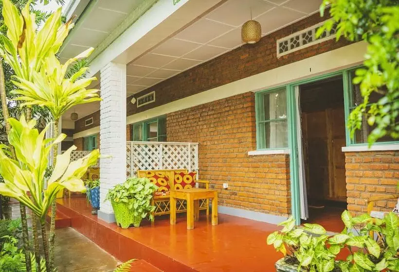 تختخواب و صبحانه Isange Paradise Resort