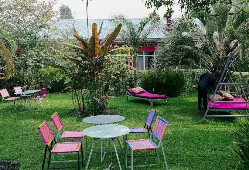 تختخواب و صبحانه Isange Paradise Resort