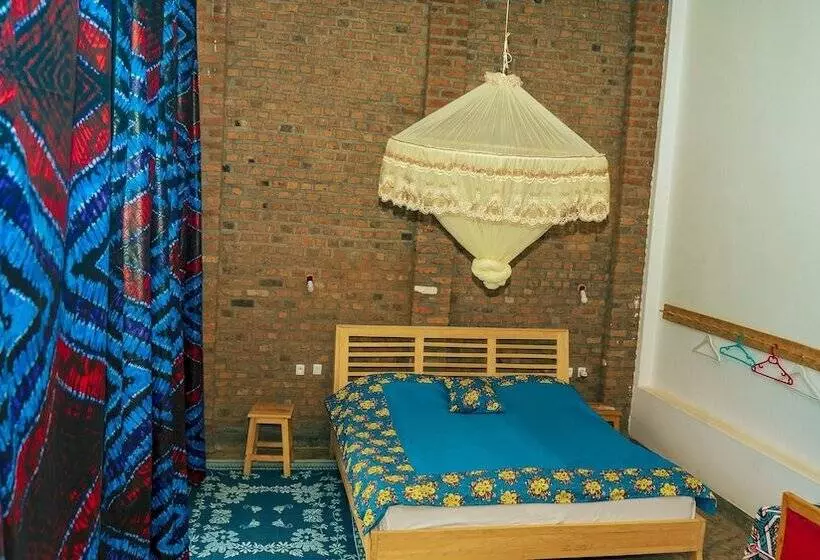 تختخواب و صبحانه Isange Paradise Resort