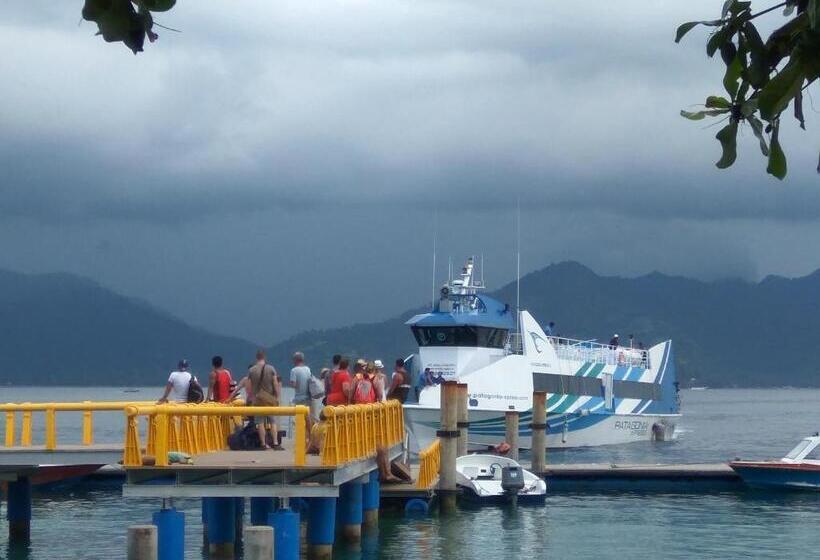 تختخواب و صبحانه The Mandana Villa Gili Air
