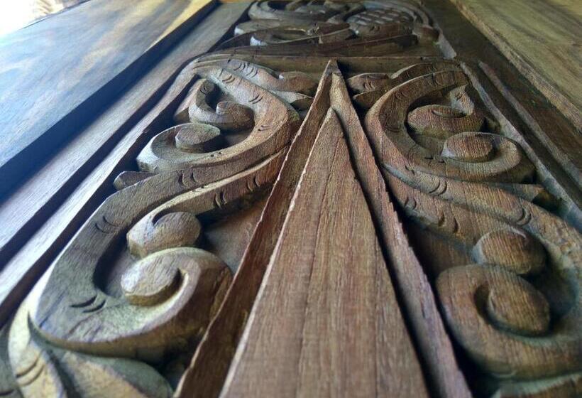 تختخواب و صبحانه The Mandana Villa Gili Air