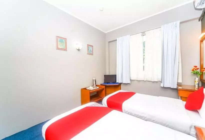 ホテル Lutana By Oyo Rooms