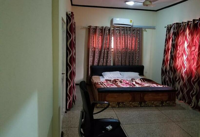 ホテル Nass Lodge