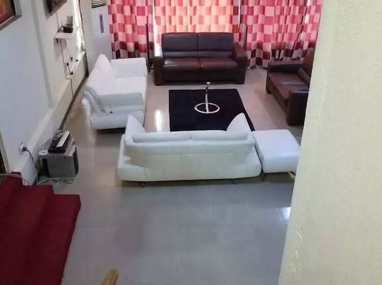 ホテル Nass Lodge