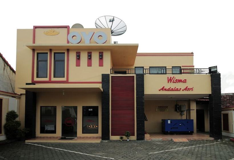 בית מלון כפרי Reddoorz At Andalas Asri