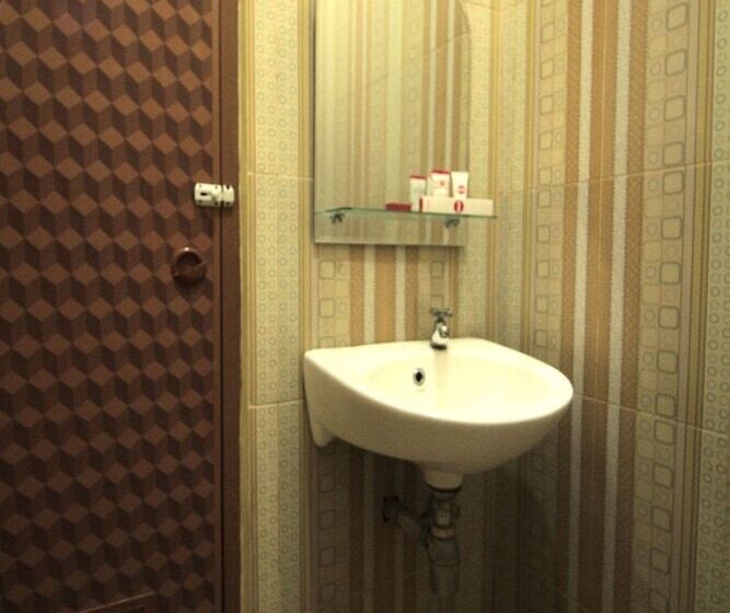 בית מלון כפרי Reddoorz At Andalas Asri