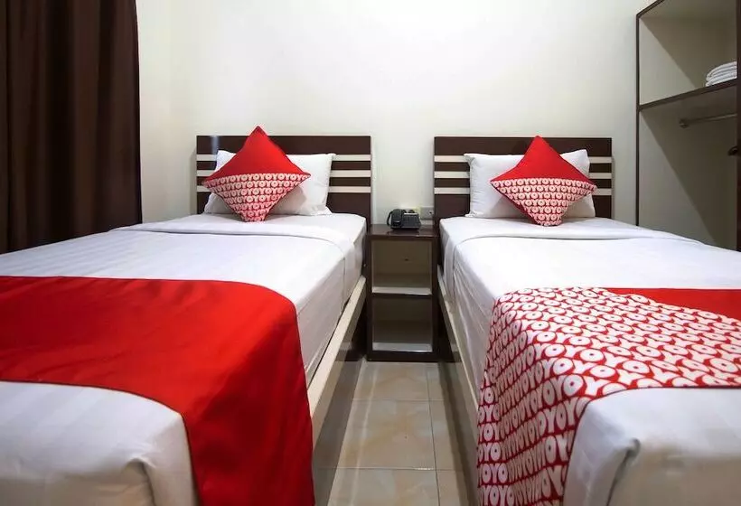 ホテル Reddoorz At Andalas Asri