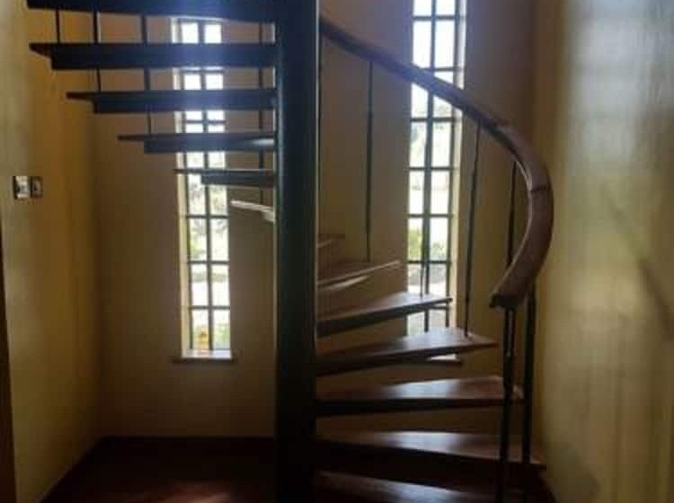 هتل The Jadav Gardens