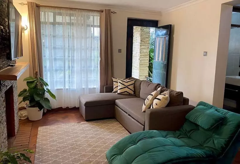 هتل The Jadav Gardens