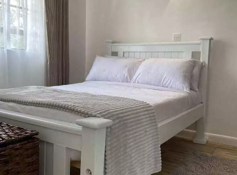 هتل The Jadav Gardens