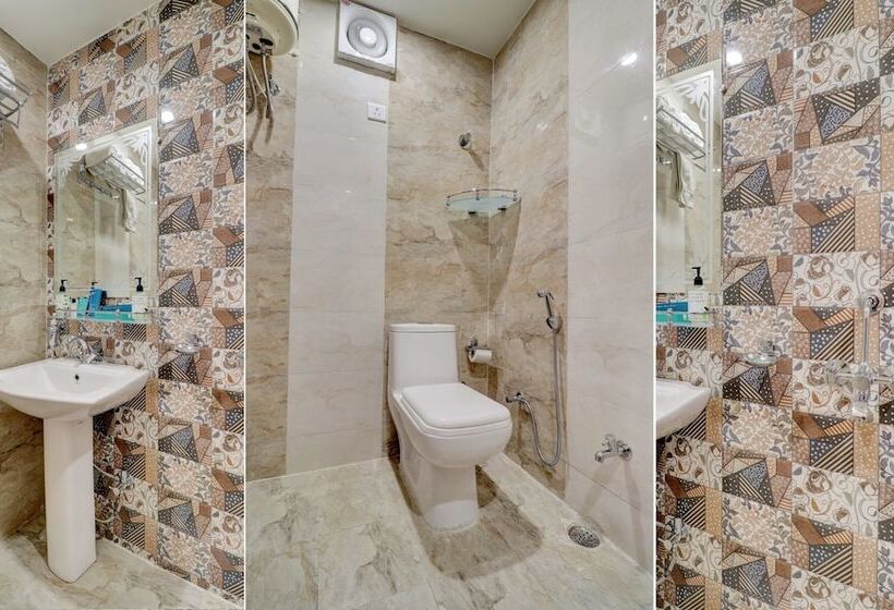 فندق Treebo Alf Continental