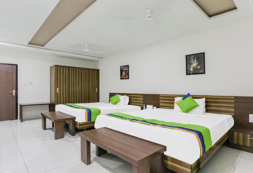 Отель Treebo Trend  Vjr