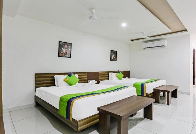 Отель Treebo Trend  Vjr