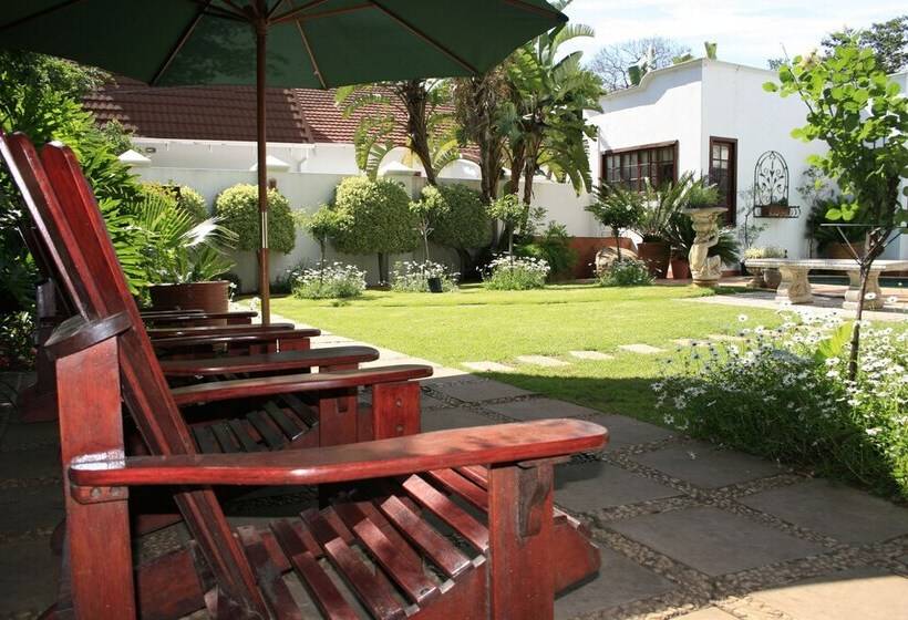 Pension Brooklyn Guesthouses