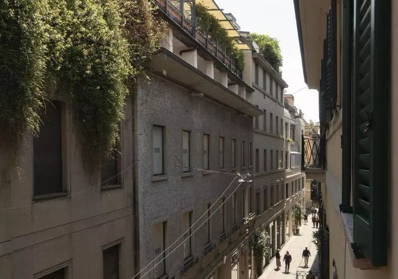 پانسیون Della Spiga Suites By Brera Apartments