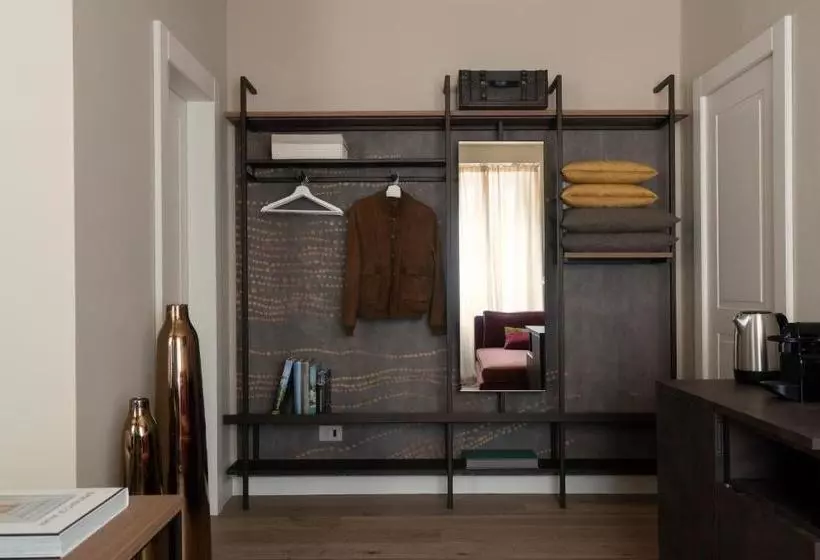 پانسیون Della Spiga Suites By Brera Apartments