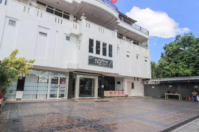 پانسیون Gading Guesthouse By Oyo Rooms