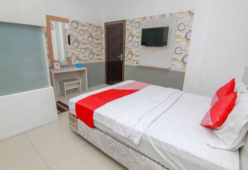 R Four Hotel By Oyo Rooms