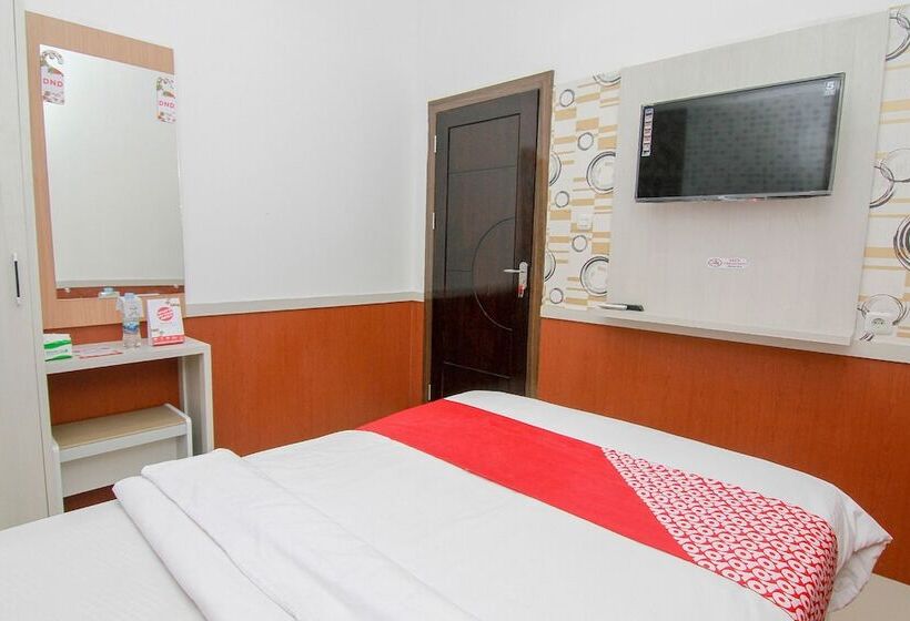 R Four Hotel By Oyo Rooms