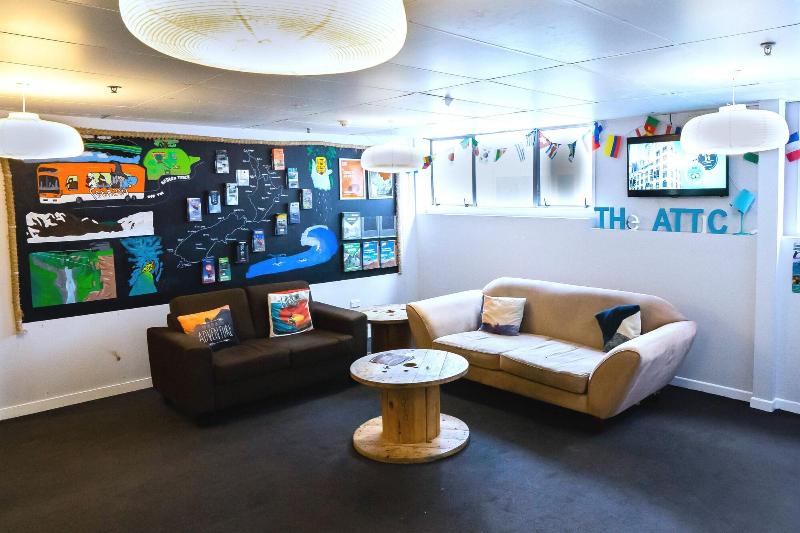 旅馆 Attic Backpackers