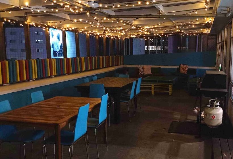 旅馆 Attic Backpackers