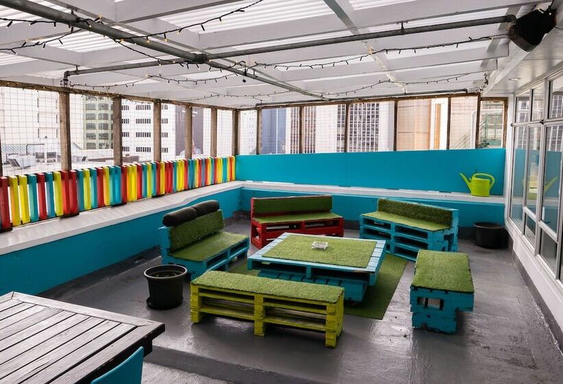 旅馆 Attic Backpackers