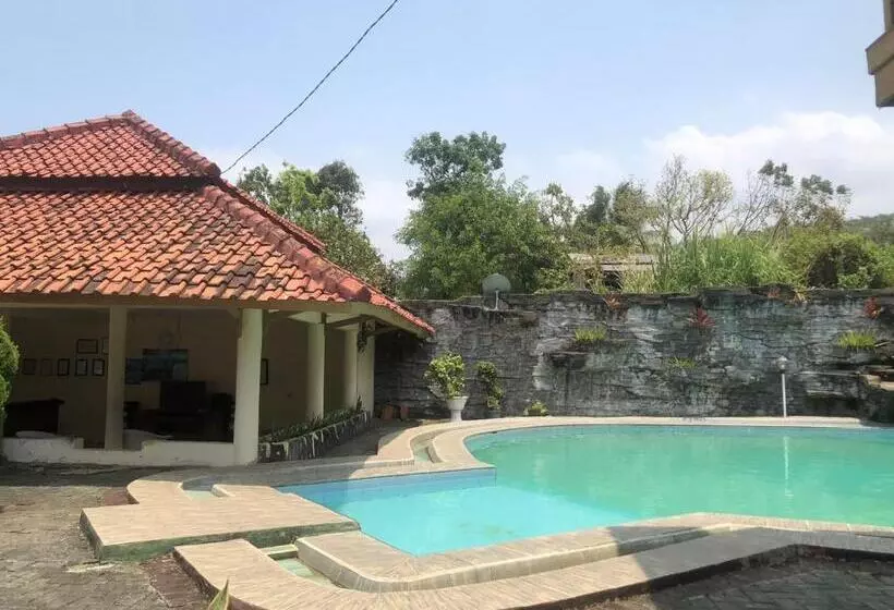 Bed and Breakfast Pantai Mutiara