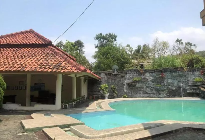 Bed and Breakfast Pantai Mutiara