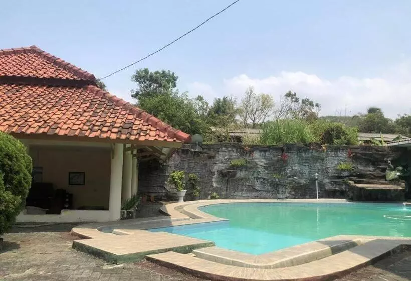 Bed and Breakfast Pantai Mutiara