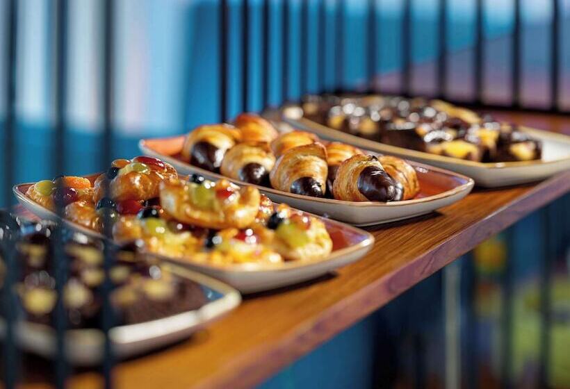 Clarion Hotel Vienna South