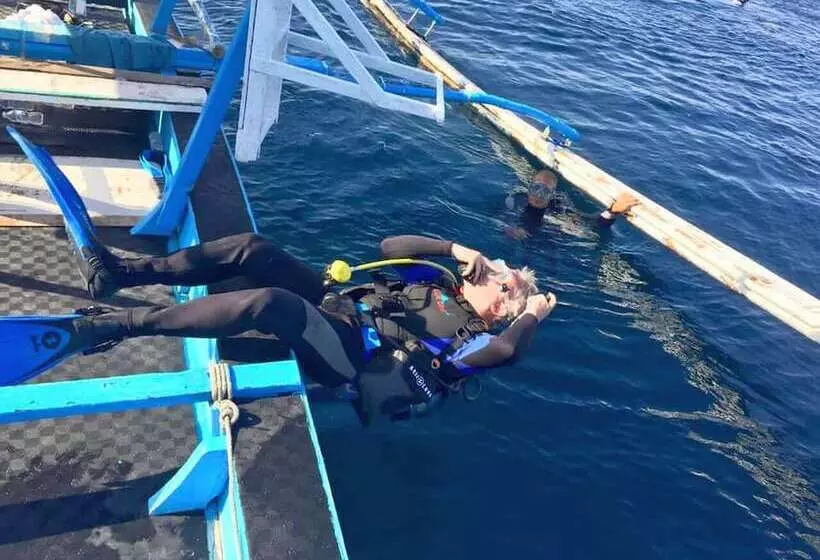 هتل Bentrina Diving Resort