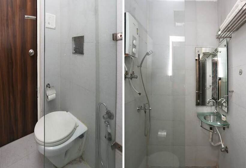 هتل Crown Courtyard By Naavagat