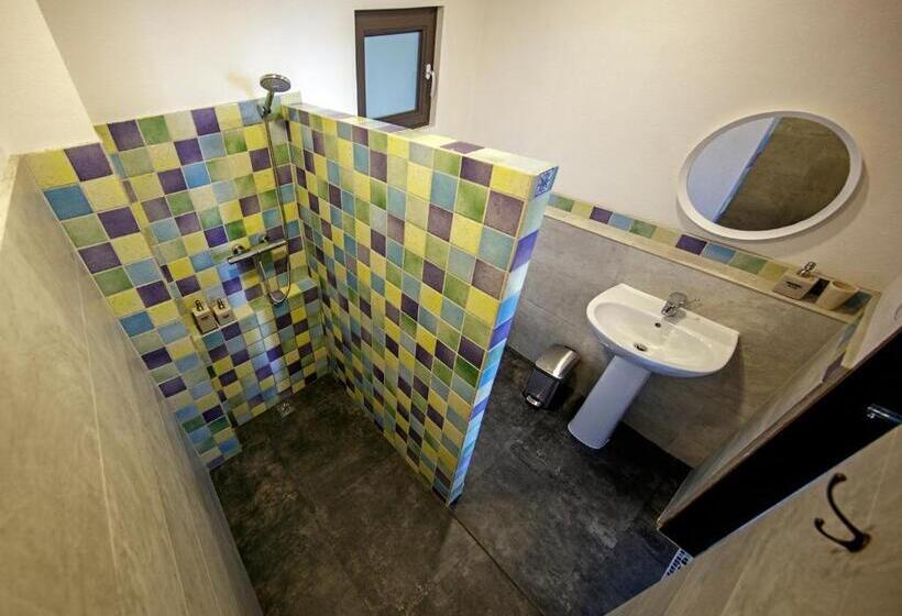 Hotel Emoha Dive Resort