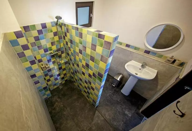 ホテル Emoha Dive Resort