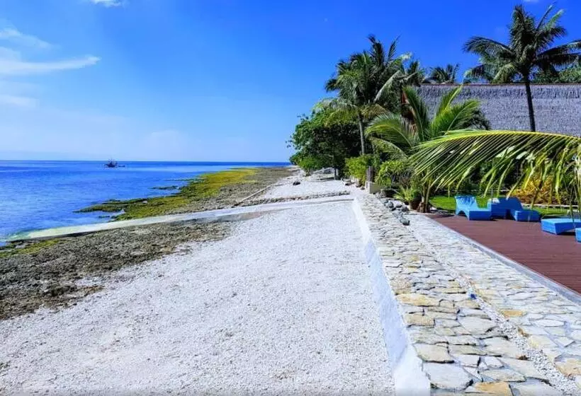 ホテル Emoha Dive Resort