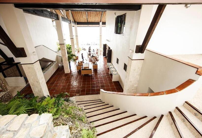 Hotel Emoha Dive Resort