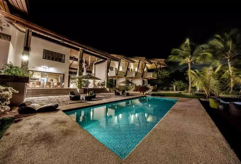 ホテル Emoha Dive Resort