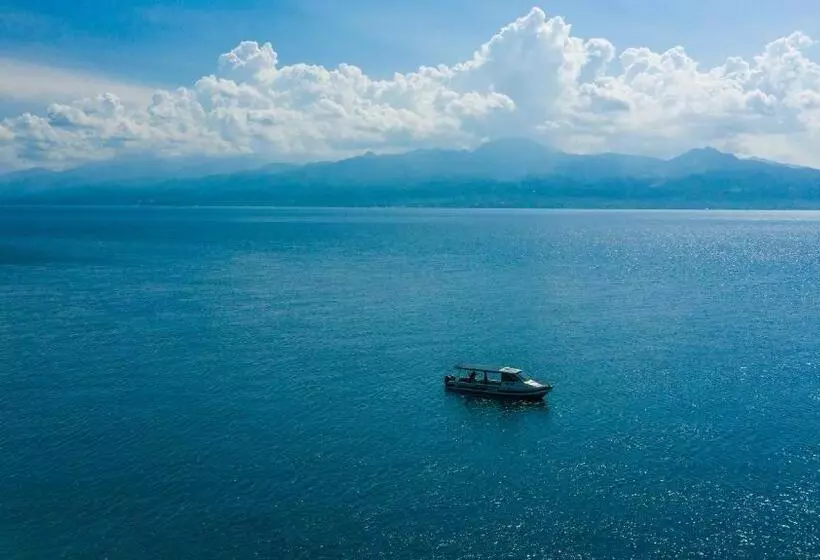 ホテル Emoha Dive Resort