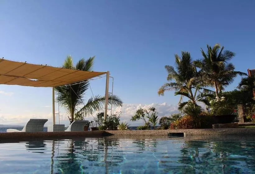 ホテル Emoha Dive Resort