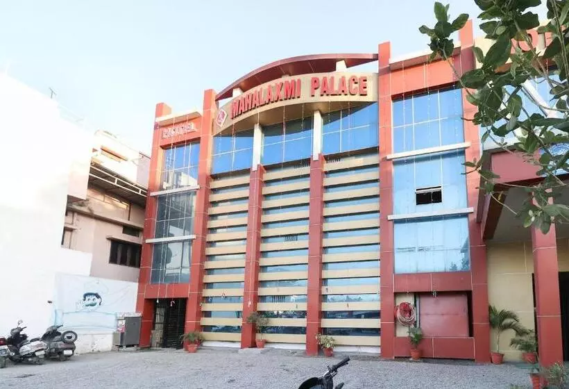 Super Hotel O Mahalaxmi Palace