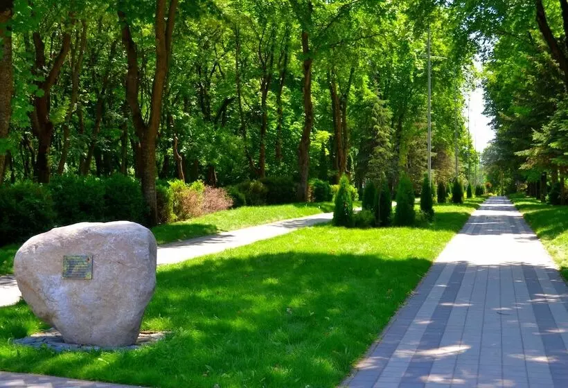 Hotelli Park & House