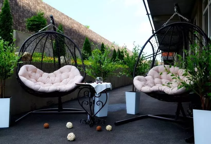 Hotelli Park & House