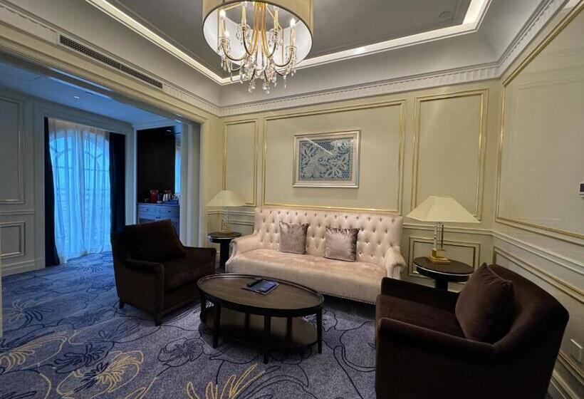 Hotel Radisson Blu Forest Manor Shanghai Hongqiao   Near Necc