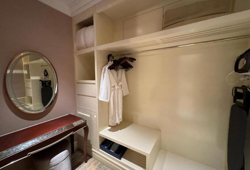 Hotel Radisson Blu Forest Manor Shanghai Hongqiao   Near Necc