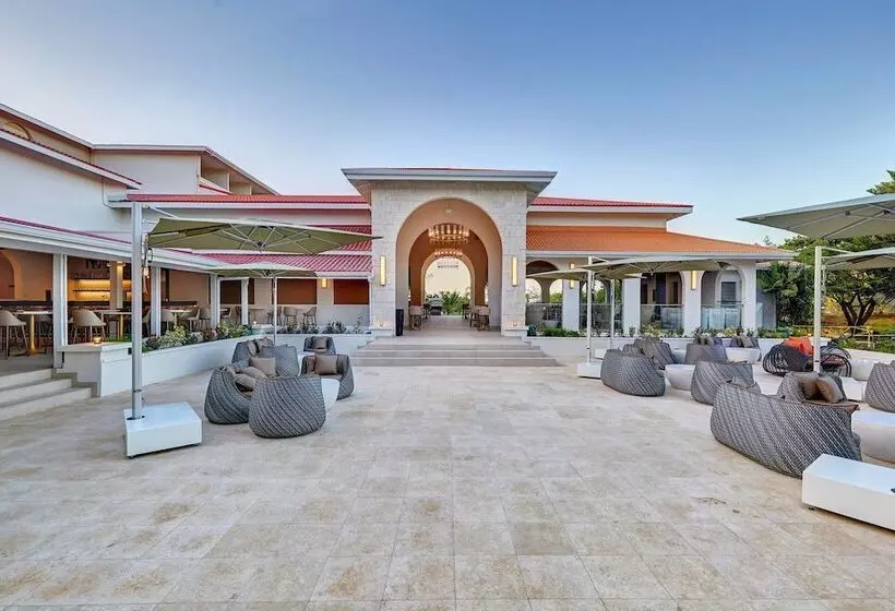 هتل Royalton Grenada, An Autograph Collection Allinclusive Resort