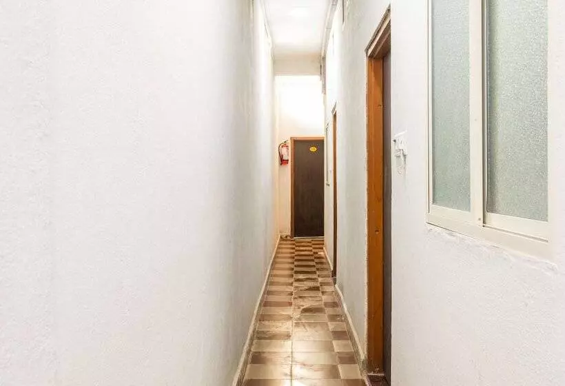 ホテル Shree Palace By Oyo Rooms