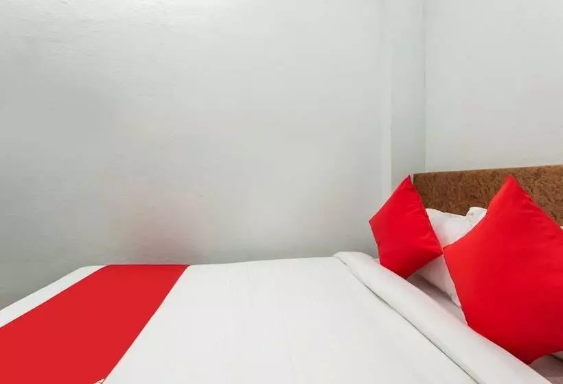 ホテル Shree Palace By Oyo Rooms